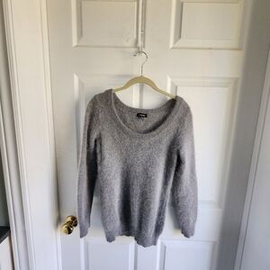 Le Chateau Angora Scoop Neck Pullover Soft gray fuzzy size XS